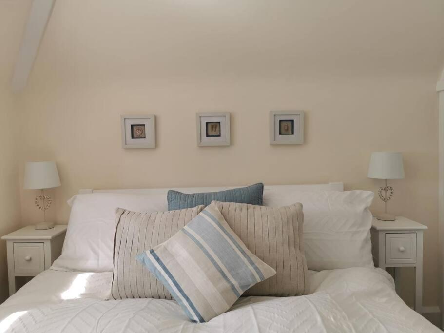 Beautiful Gate House A 4 Minute Walk From Beach Bognor Regis Exterior photo