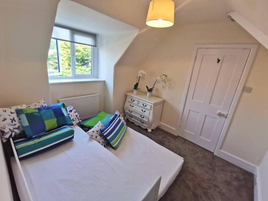 Beautiful Gate House A 4 Minute Walk From Beach Bognor Regis Exterior photo