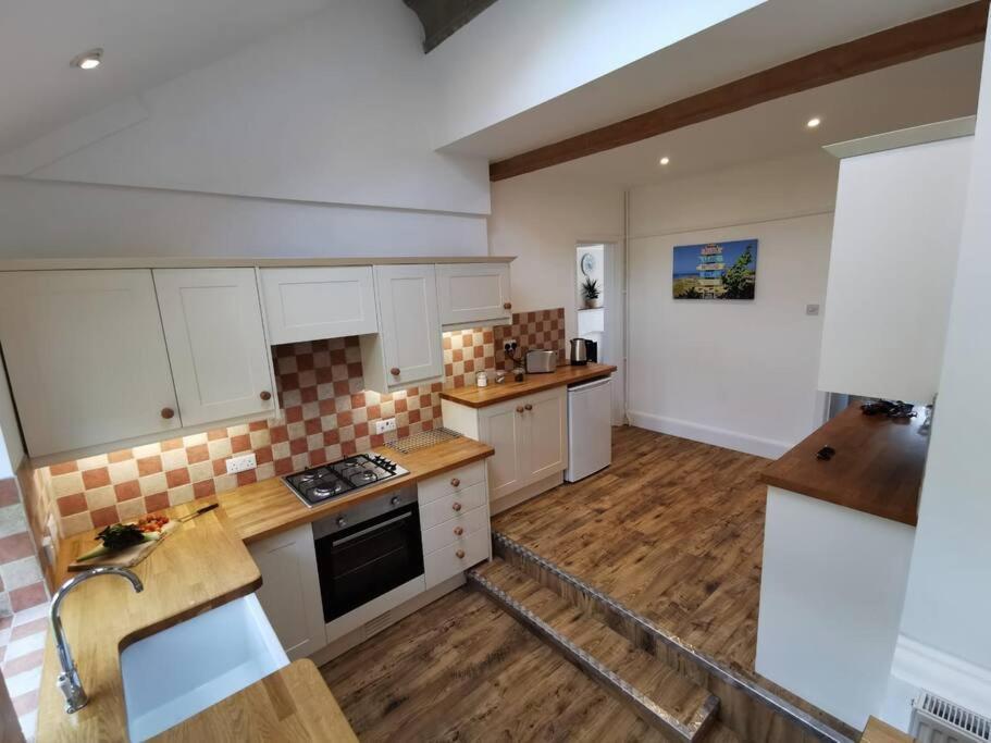 Beautiful Gate House A 4 Minute Walk From Beach Bognor Regis Exterior photo
